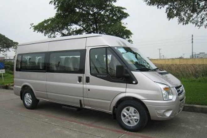 Kinh nghiệm xương máu khi lắp thảm lót sàn ô tô cho xe 16 chỗ Ford Transit